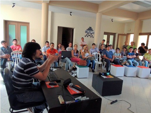 “Resultó bastante interesante y bien completo para ser un taller” “Resultó bastante interesante y bien completo para ser un taller”